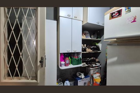 Lavanderia de casa à venda com 4 quartos, 300m² em Vila Cecilia Maria, Santo André