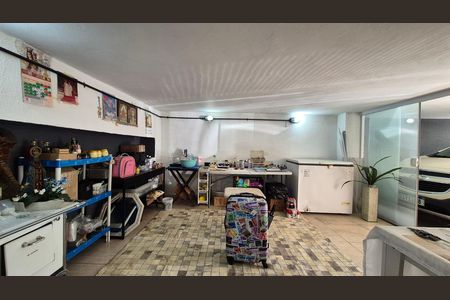 Casa à venda com 300m², 4 quartos e 5 vagas Casa à venda com 300m², 4 quartos e 5 vagasEscritorio - Garagem