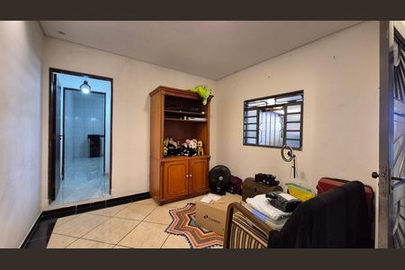 Casa à venda com 300m², 4 quartos e 5 vagas Casa à venda com 300m², 4 quartos e 5 vagasSala - Fundos