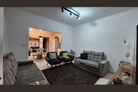 Casa à venda com 300m², 4 quartos e 5 vagas Casa à venda com 300m², 4 quartos e 5 vagasSala