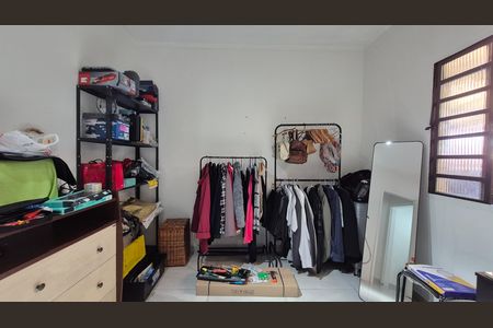 Casa à venda com 300m², 4 quartos e 5 vagas Casa à venda com 300m², 4 quartos e 5 vagasQuarto 2 - Fundos