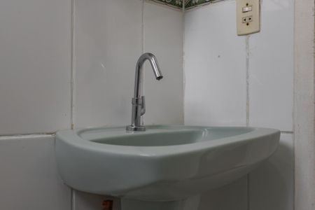 Banheiro de casa para alugar com 3 quartos, 65m² em Passo das Pedras, Porto Alegre