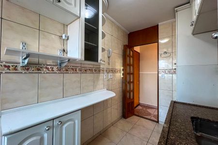Cozinha de apartamento para alugar com 3 quartos, 64m² em Vila Vera, São Paulo