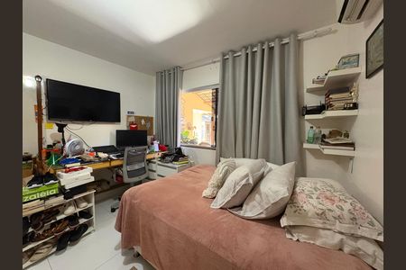 Casa à venda com 333m², 4 quartos e 5 vagas Casa à venda com 333m², 4 quartos e 5 vagasSuíte 3