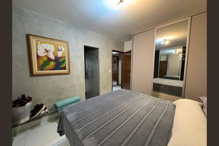 Casa à venda com 333m², 4 quartos e 5 vagas Casa à venda com 333m², 4 quartos e 5 vagasSuite 1