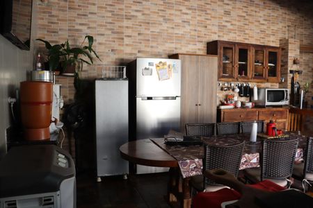 Casa à venda com 333m², 4 quartos e 5 vagasPiscina