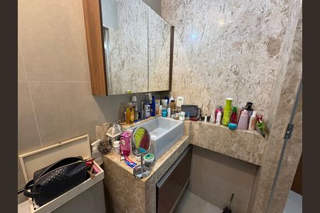 Casa à venda com 333m², 4 quartos e 5 vagas Casa à venda com 333m², 4 quartos e 5 vagasBanheiro da Suíte 3