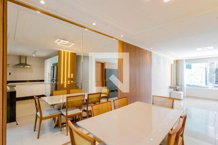 Casa de condomínio à venda com 164m², 4 quartos e 2 vagas Casa de condomínio à venda com 164m², 4 quartos e 2 vagasSala de Jantar