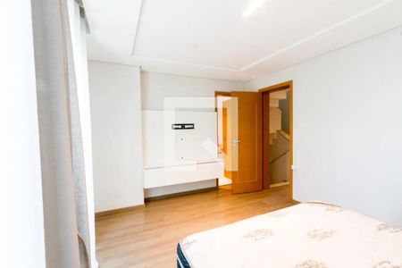 Casa de condomínio à venda com 164m², 4 quartos e 2 vagas Casa de condomínio à venda com 164m², 4 quartos e 2 vagasQuarto