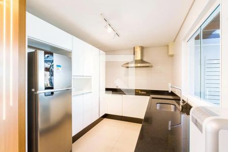 Casa de condomínio à venda com 164m², 4 quartos e 2 vagas Casa de condomínio à venda com 164m², 4 quartos e 2 vagasCozinha