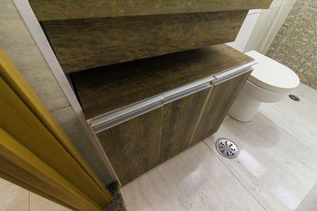 Apartamento para alugar com 44m², 2 quartos e 1 vaga Apartamento para alugar com 44m², 2 quartos e 1 vagaBanheiro