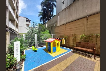 Apartamento para alugar com 31m², 1 quarto e sem vaga Apartamento para alugar com 31m², 1 quarto e sem vagaÁrea comum - Playground