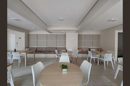 Apartamento para alugar com 31m², 1 quarto e sem vaga Apartamento para alugar com 31m², 1 quarto e sem vagaÁrea comum - Salão de Festas
