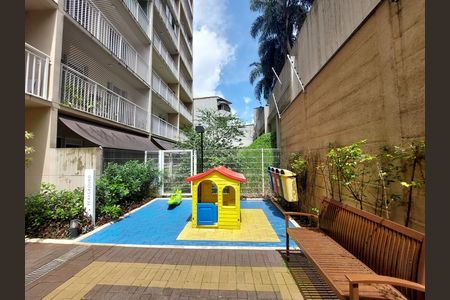 Apartamento para alugar com 31m², 1 quarto e sem vaga Apartamento para alugar com 31m², 1 quarto e sem vagaÁrea comum - Playground