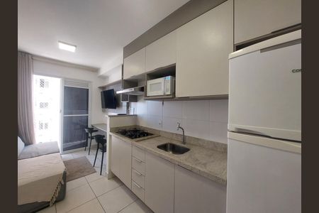 Cozinha de apartamento para alugar com 1 quarto, 31m² em Jardim Prudência, São Paulo