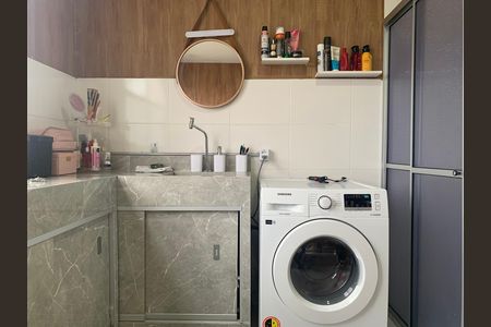 Banheiro de apartamento para alugar com 1 quarto, 54m² em Santos Dumont, São Leopoldo