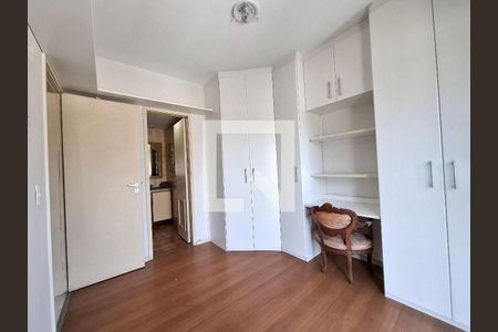 Apartamento para alugar com 120m², 3 quartos e 1 vaga Apartamento para alugar com 120m², 3 quartos e 1 vagaQuarto