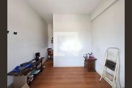 Apartamento para alugar com 120m², 3 quartos e 1 vaga Apartamento para alugar com 120m², 3 quartos e 1 vagaQuarto