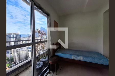 Apartamento para alugar com 120m², 3 quartos e 1 vaga Apartamento para alugar com 120m², 3 quartos e 1 vagaQuarto