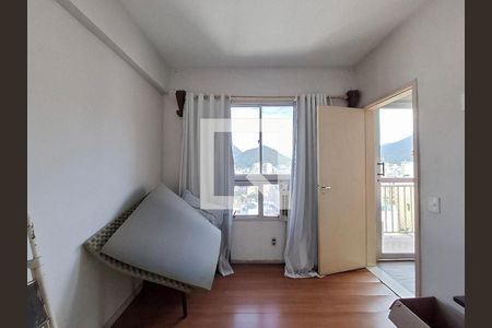 Apartamento para alugar com 120m², 3 quartos e 1 vaga Apartamento para alugar com 120m², 3 quartos e 1 vagaQuarto