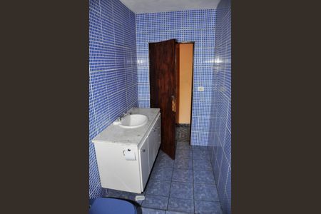  Banheiro Social de casa para alugar com 2 quartos, 120m² em Jardim Santa Lucrecia, São Paulo