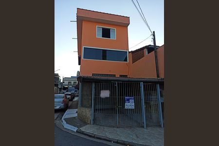 Fachada de casa para alugar com 2 quartos, 120m² em Jardim Santa Lucrecia, São Paulo