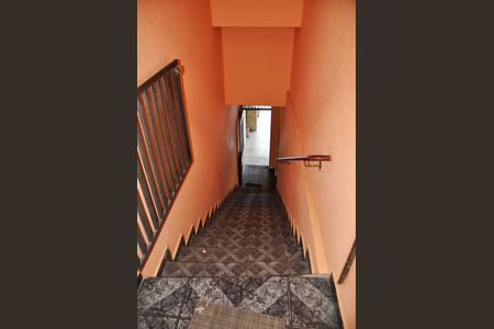 Casa para alugar com 120m², 2 quartos e sem vaga Casa para alugar com 120m², 2 quartos e sem vaga Escada Entrada