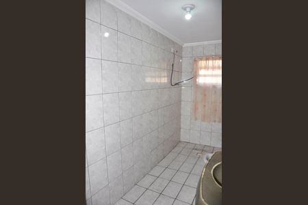 Casa para alugar com 120m², 2 quartos e sem vaga Casa para alugar com 120m², 2 quartos e sem vaga Banheiro Social