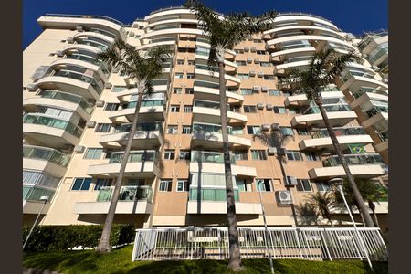 Fachada  de apartamento para alugar com 2 quartos, 69m² em Recreio dos Bandeirantes, Rio de Janeiro