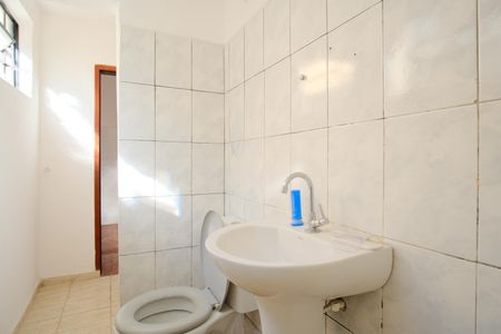 Banheiro de casa para alugar com 2 quartos, 40m² em Penha de França, São Paulo