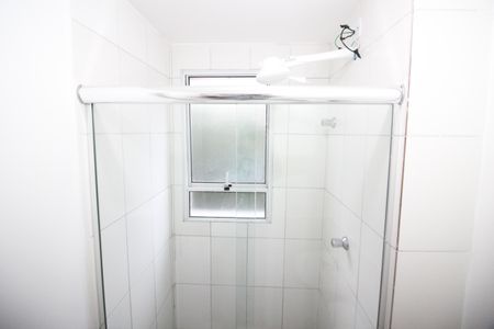 Banheiro de apartamento para alugar com 3 quartos, 56m² em Novo Osasco, Osasco