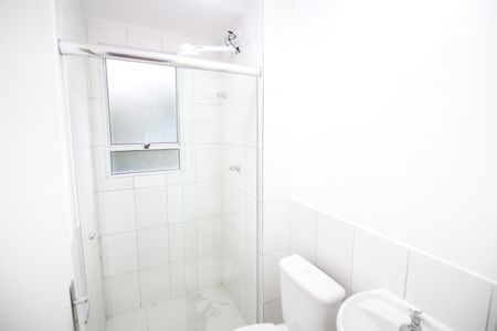 Banheiro de apartamento para alugar com 3 quartos, 56m² em Novo Osasco, Osasco