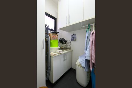 Área de Serviço de apartamento à venda com 4 quartos, 225m² em Jardim Santo Antonio, São Paulo