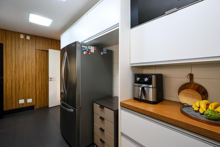 Cozinha de apartamento à venda com 4 quartos, 225m² em Jardim Santo Antonio, São Paulo