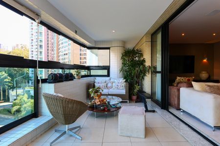Varanda da Sala de apartamento à venda com 4 quartos, 225m² em Jardim Santo Antonio, São Paulo