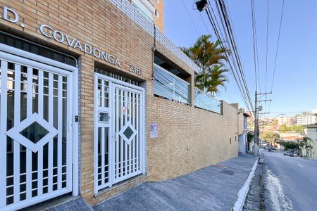 Apartamento à venda com 76m², 2 quartos e 1 vagaFachada + plaquinha