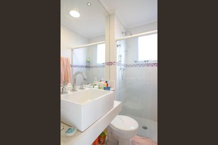 Apartamento à venda com 76m², 2 quartos e 1 vagaBanheiro da suíte