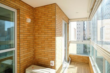 Apartamento à venda com 76m², 2 quartos e 1 vagaVaranda