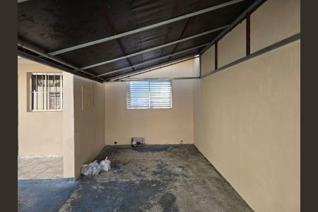 Garagem de casa para alugar com 3 quartos, 75m² em Jardim Tabatinga, Guarulhos