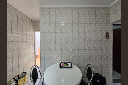 Cozinha de casa para alugar com 3 quartos, 75m² em Jardim Tabatinga, Guarulhos