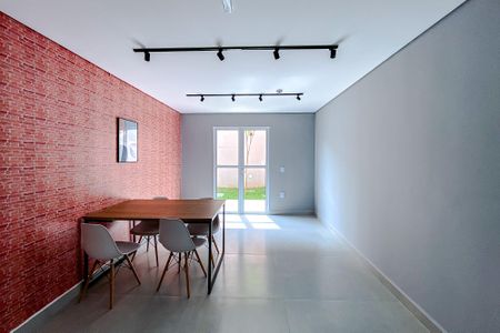 Apartamento para alugar com 39m², 2 quartos e sem vagaÁrea comum
