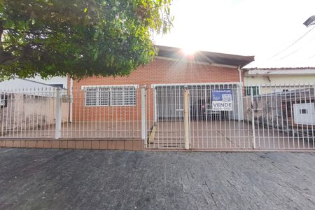 PLACA INSTALADA NA FACHADA de casa à venda com 3 quartos, 140m² em Jardim Nova Europa, Campinas