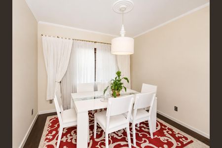 Casa para alugar com 340m², 4 quartos e 5 vagas Casa para alugar com 340m², 4 quartos e 5 vagasCopa