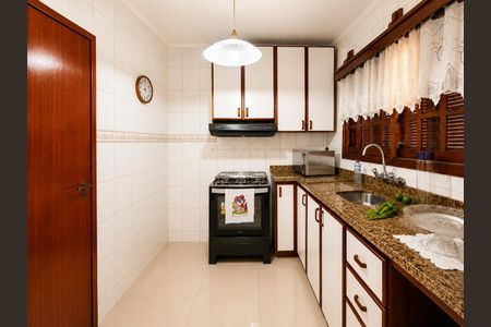 Cozinha 2 de casa para alugar com 4 quartos, 340m² em Centro, Gravataí