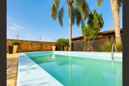 Casa para alugar com 340m², 4 quartos e 5 vagas Casa para alugar com 340m², 4 quartos e 5 vagasÁrea externa
