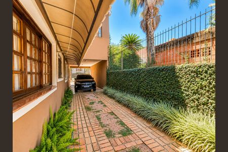 Área externa de casa para alugar com 4 quartos, 340m² em Centro, Gravataí