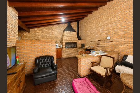 Casa para alugar com 340m², 4 quartos e 5 vagas Casa para alugar com 340m², 4 quartos e 5 vagasÁrea externa