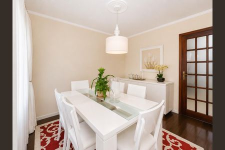 Casa para alugar com 340m², 4 quartos e 5 vagas Casa para alugar com 340m², 4 quartos e 5 vagasCopa