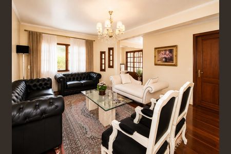 Casa para alugar com 340m², 4 quartos e 5 vagas Casa para alugar com 340m², 4 quartos e 5 vagasSala 3