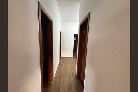 Corredor de casa para alugar com 3 quartos, 110m² em Padre Eustáquio, Belo Horizonte